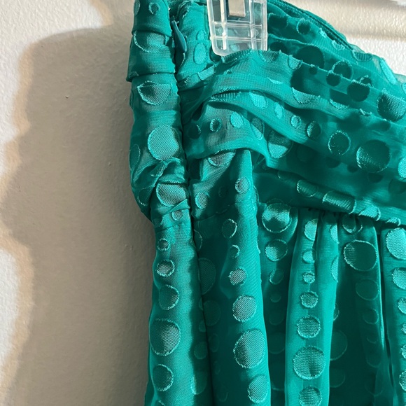 Green Strapless Dress Size 8 Express - Picture 6 of 6